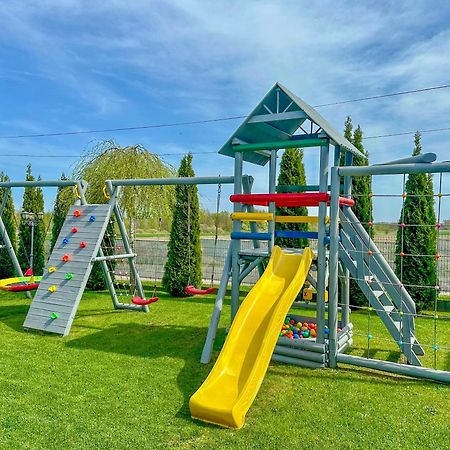 Holiday Park Zator Eksteriør billede